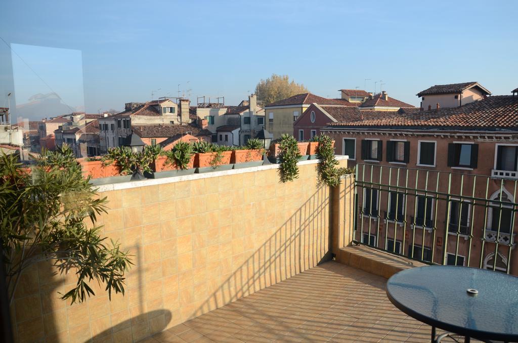 Ca' Delfina Holiday Home Venedik Dış mekan fotoğraf