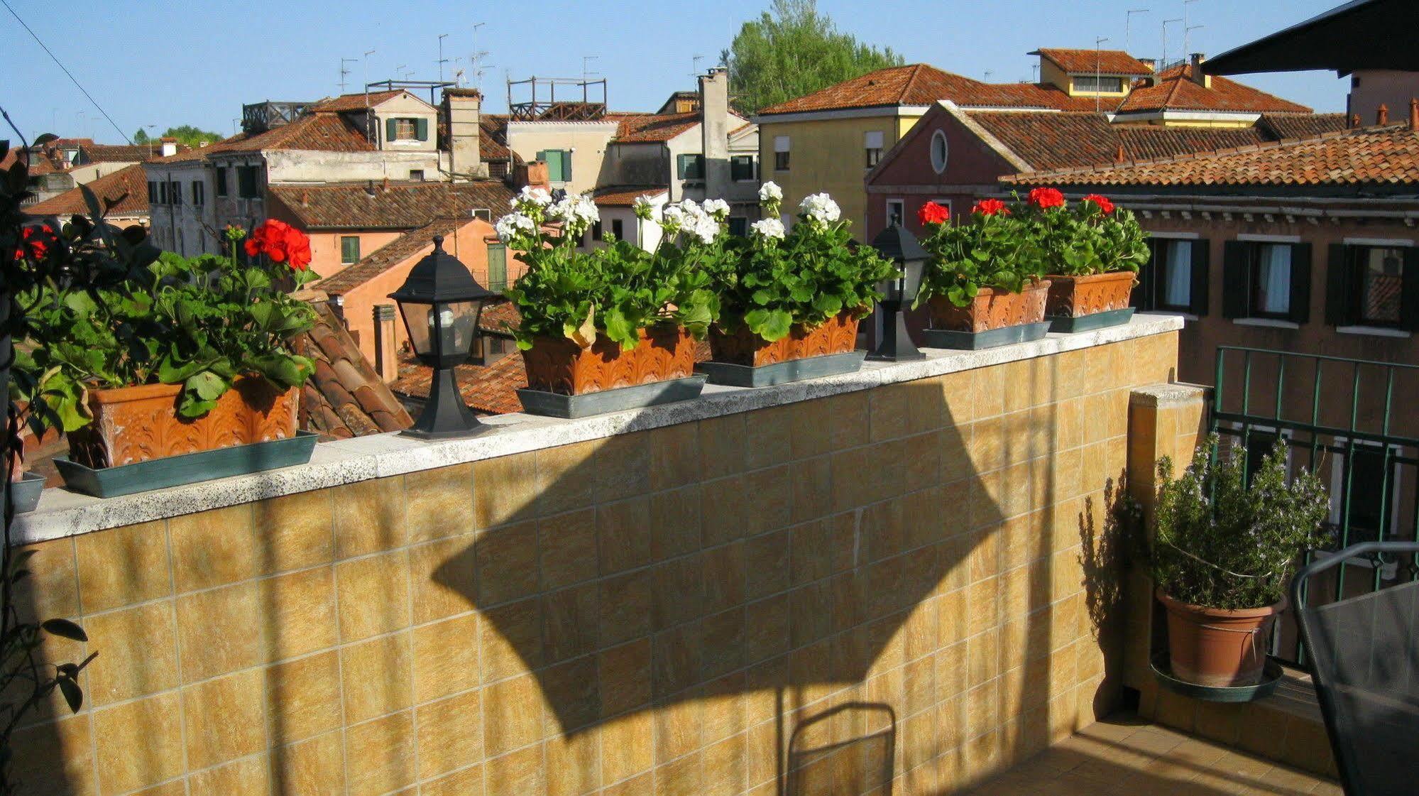 Ca' Delfina Holiday Home Venedik Dış mekan fotoğraf