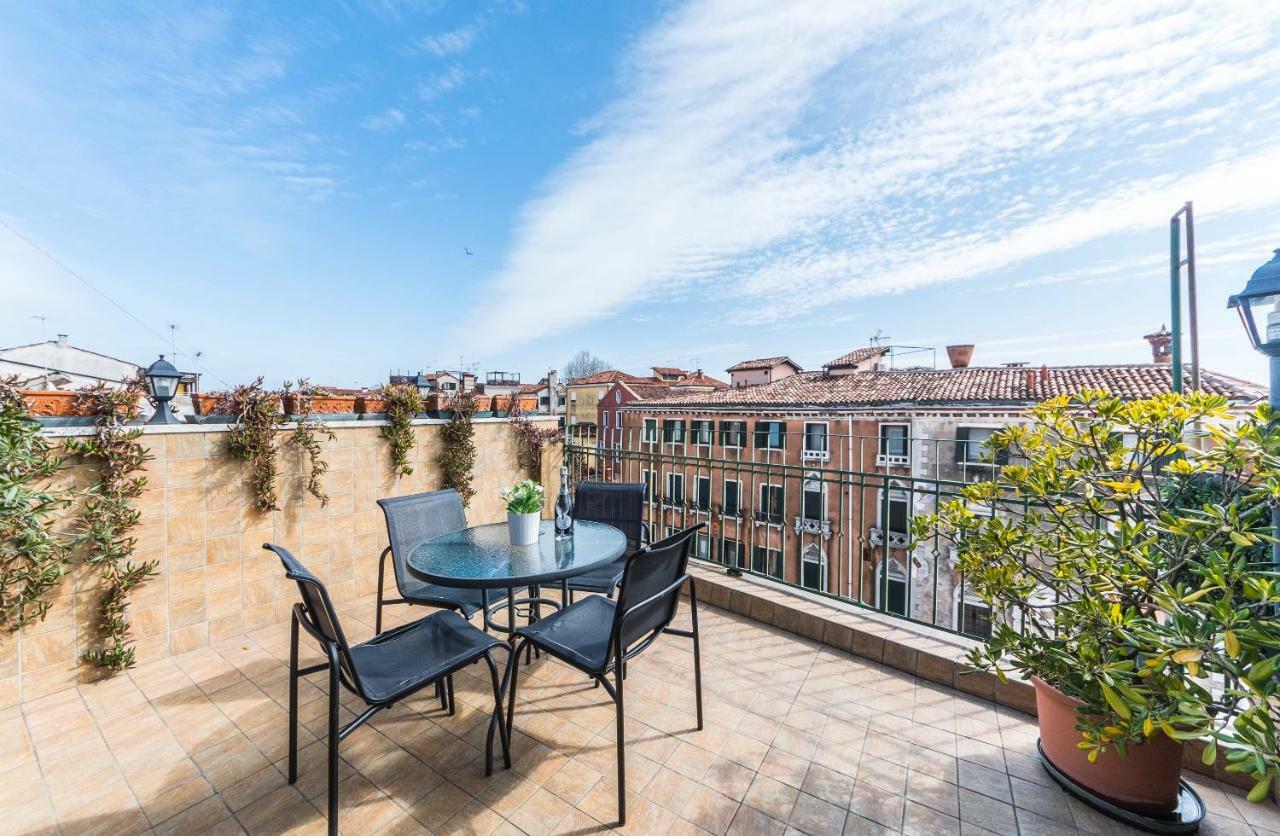 Ca' Delfina Holiday Home Venedik Dış mekan fotoğraf