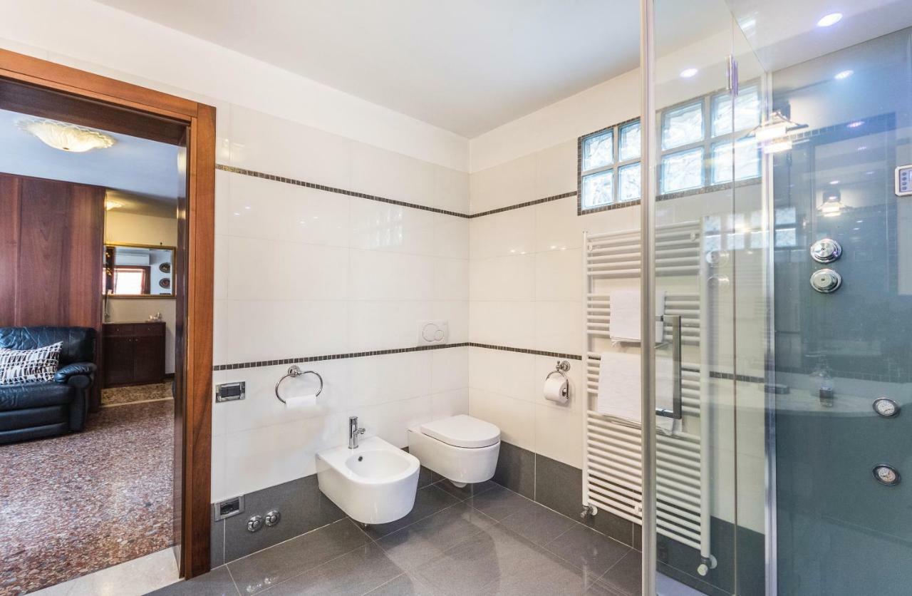 Ca' Delfina Holiday Home Venedik Dış mekan fotoğraf